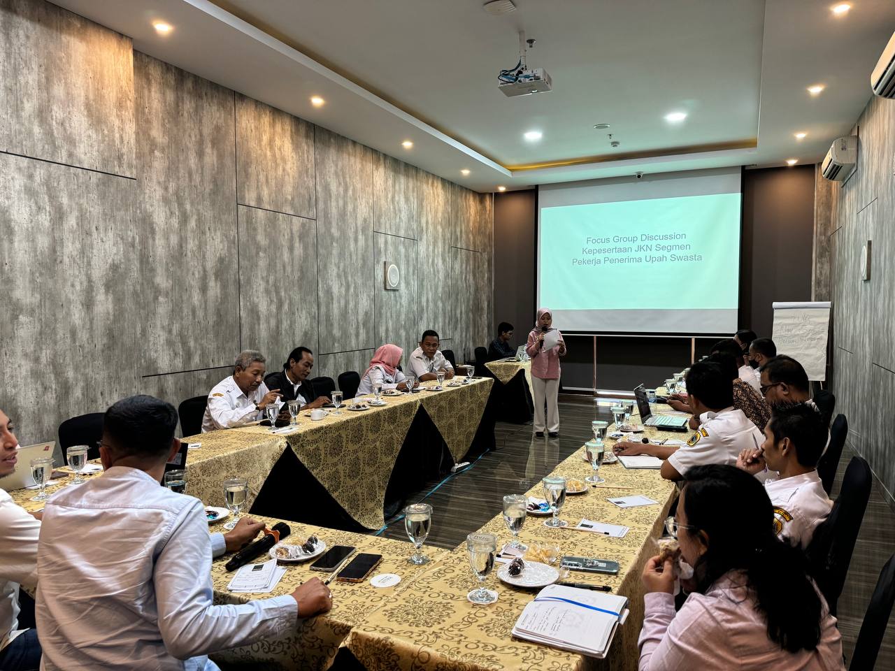 SAMAKAN PERSEPSI, BPJS LAKUKAN FGD BERSAMA DINAS TENAGA KERJA 3 KABUPATEN SETTA KASATWASNAKER EX KARESIDENAN PATI DAN MEDIATOR